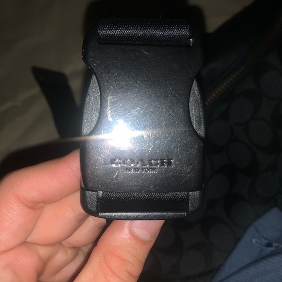 Men’s Large Coach Shoulder bag - Picture 2 of 3